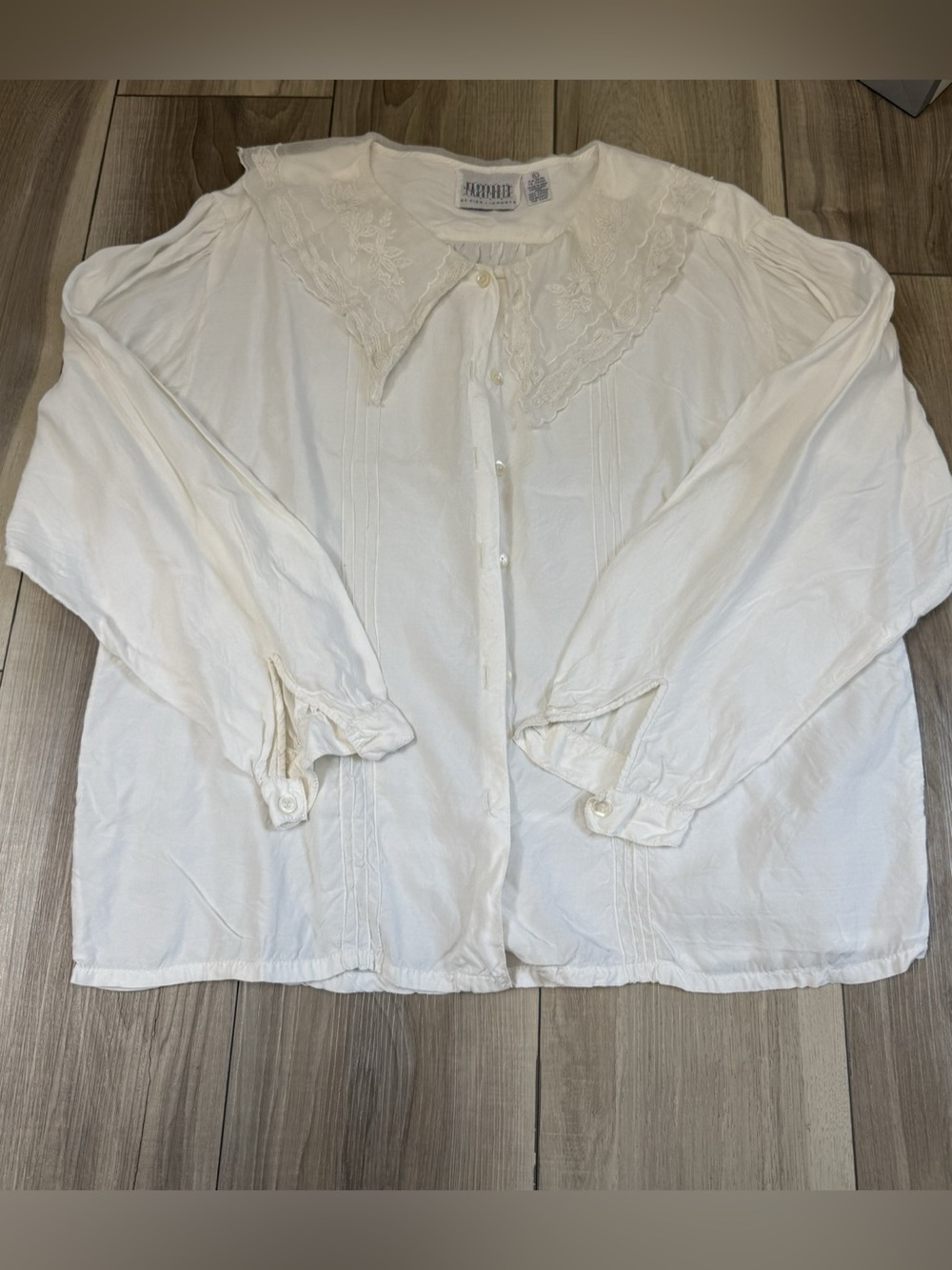 Vintage Lace Collar Blouse in White